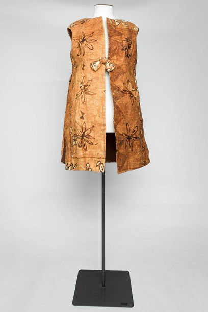 Colin Cole tapa cloth sleeveless coat, 1960s image item